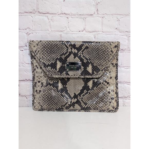 Michael Kors ipad Tablet Laptop Envelope clutch Snakeskin Print Black Tan 8 X 10 - Picture 1 of 11